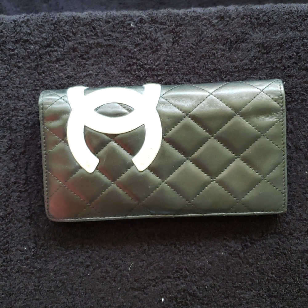 Chanel Cambon CC bifold yen wallet